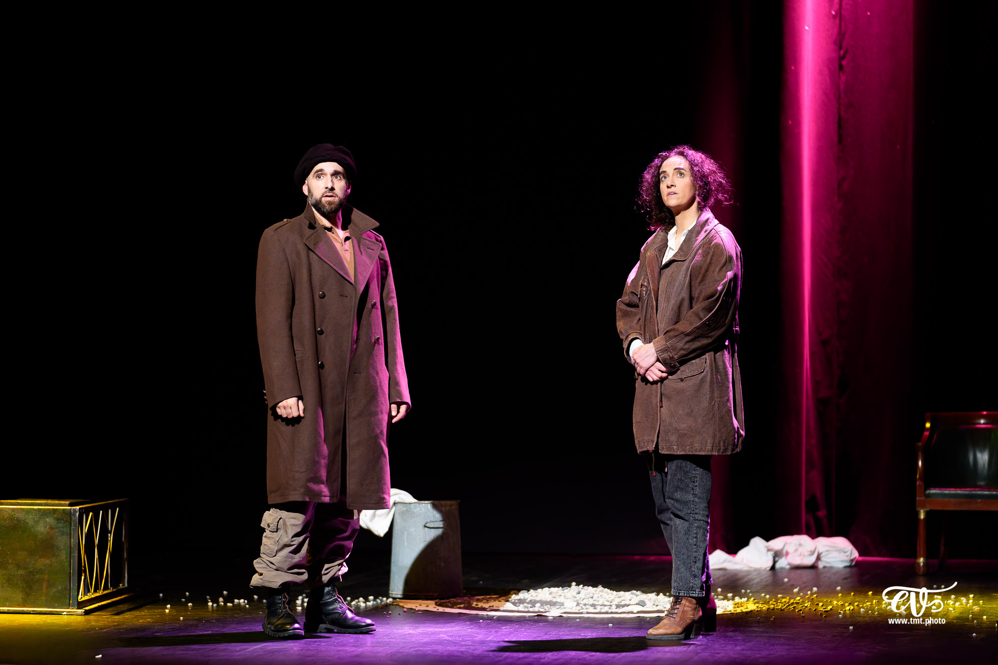 FEMME NON RÉ-ÉDUCABLE (CHOUETTE COMPAGNIE)